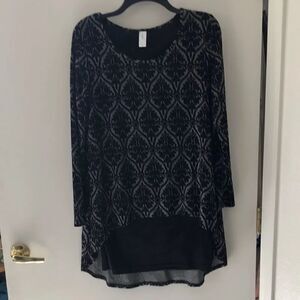 Vfish Long Sleeve Hi low dress size S gently used